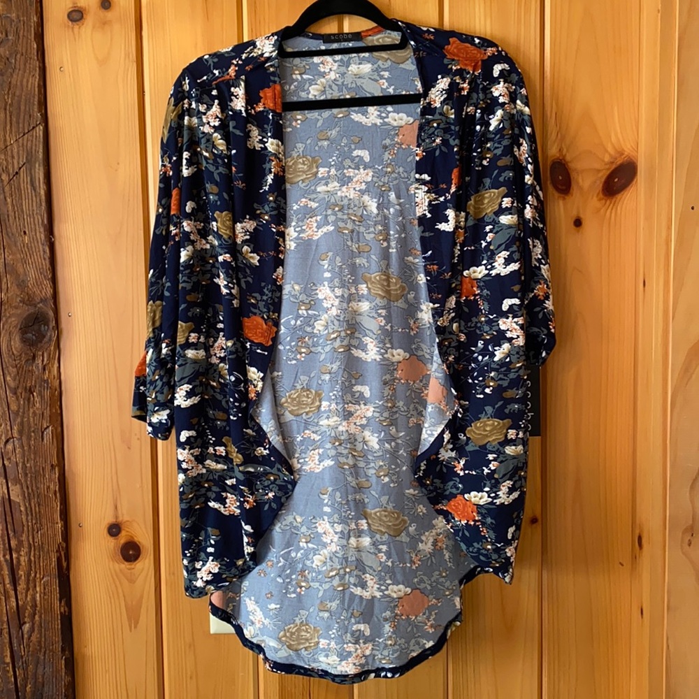 NWT Scobe kimono